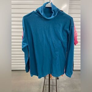 Vintage Tower Hills Blue Turtleneck – Long-Sleeved, Cozy, and Timeless Style.